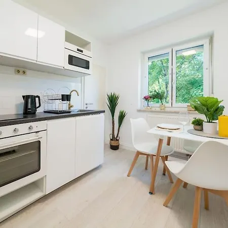 1og Mitte Schoene 2-zimmer City Naehe Salzburg Апартаменты